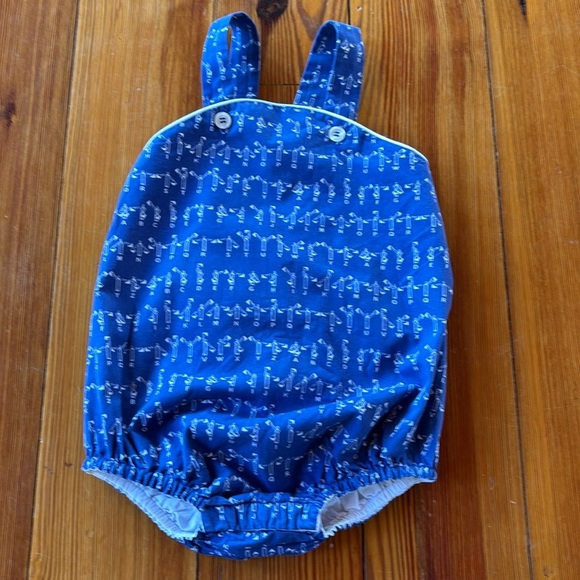 Kayce Hughes Blue & White Boys Bubble Suit W/Alphabet Design Size 24 Months - Picture 6 of 6